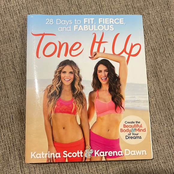 Tone It Up Book & Hat - Picture 2 of 4